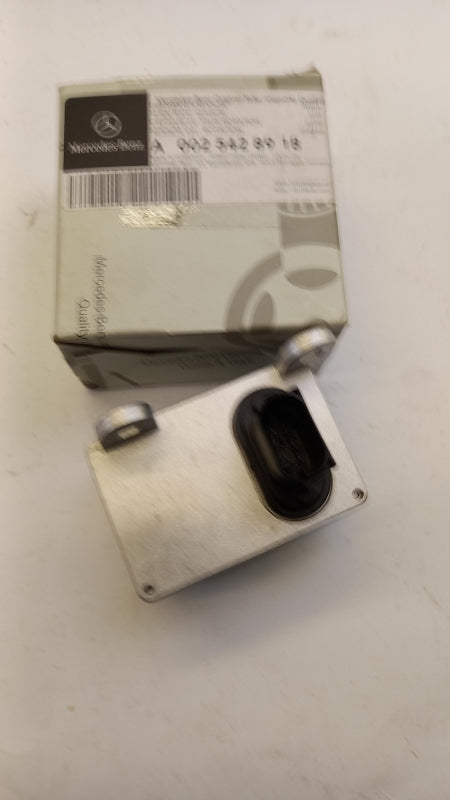 Original OE MERCEDES-BENZ Längs-/Querbeschleunigung Sensor A0025428918