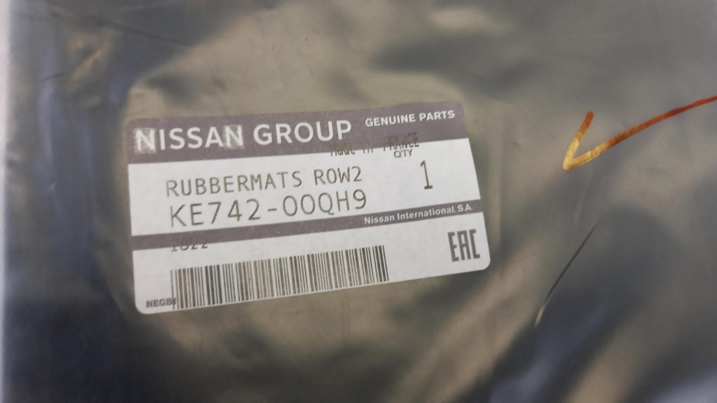 Original NISSAN NV300 Gummifußmatten 2 Reihe KE74200QH9