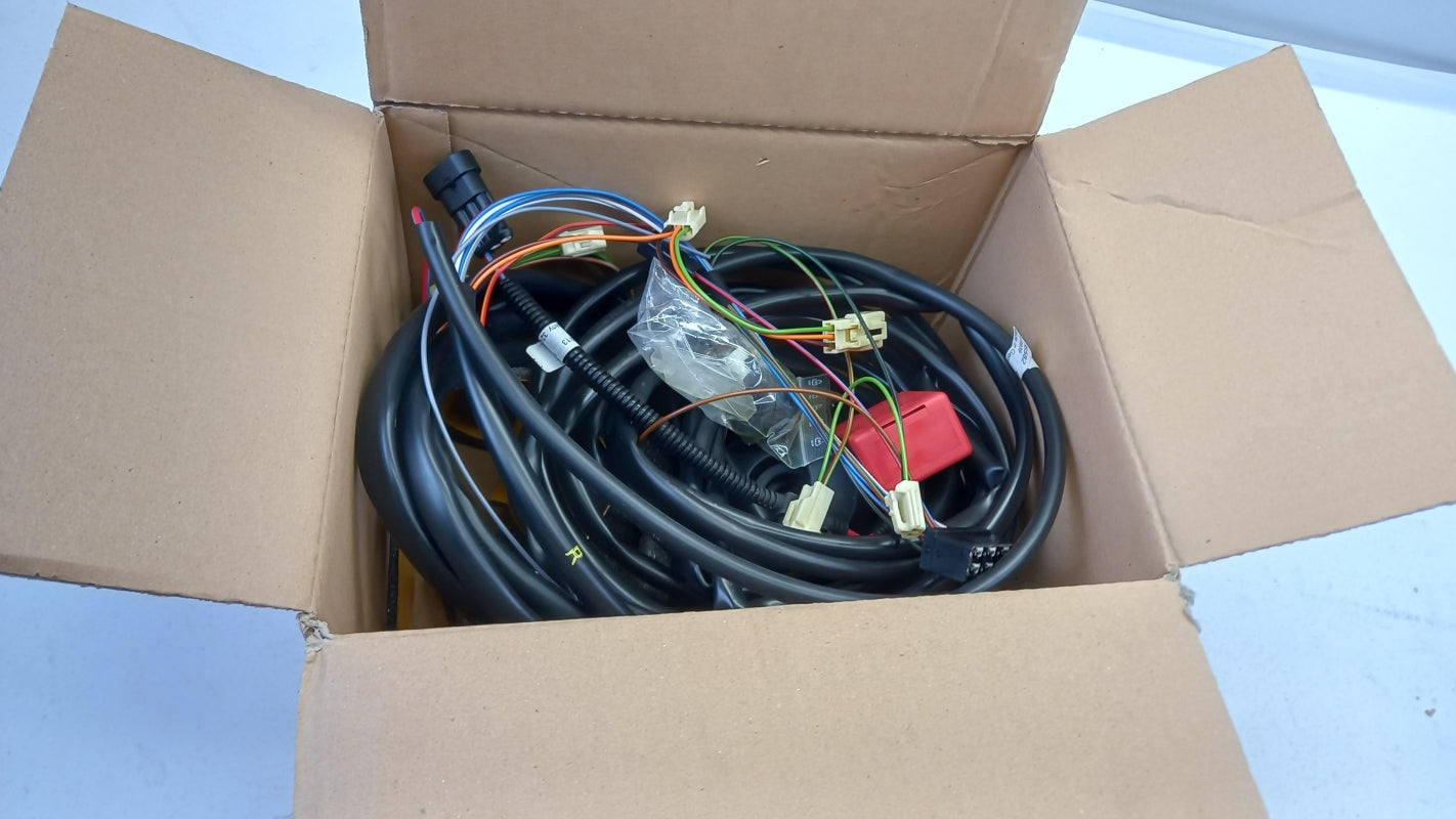 Original MAZDA 6 02-08 Anhängerkupplung Elektrosatz 7-polig GJ5EV3921A