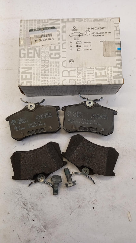 Original RENAULT Megane II III Scenic II Clio IV Bremsbeläge hinten 440602466R