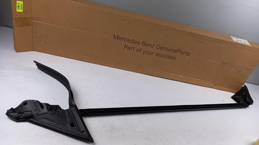 Original OE MERCEDES-BENZ Fensterführungsschiene A2057206220