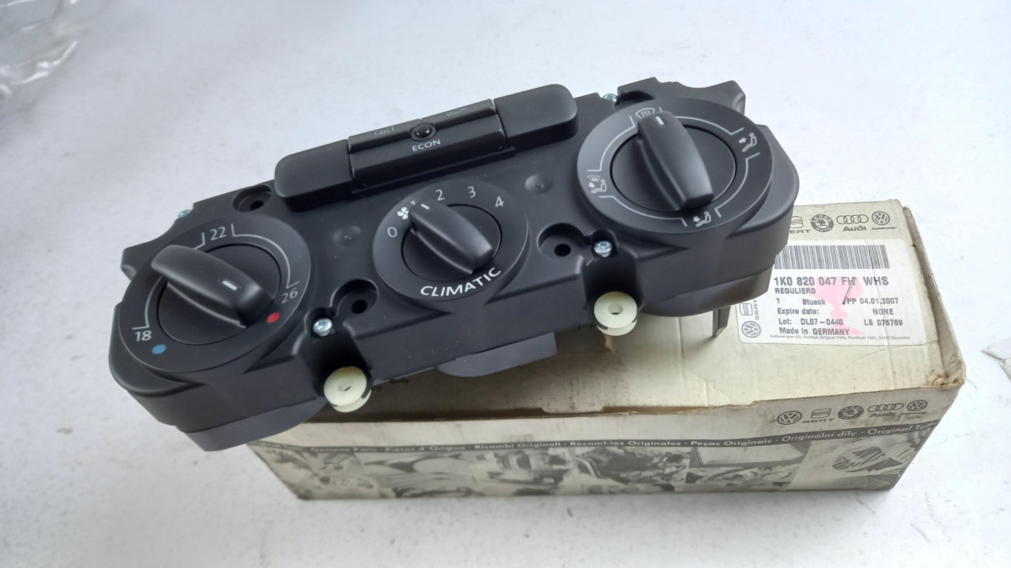 Original VW Golf V Passat B6 Turan 1T Heizungsbetätigung vorn 1K0820047FHWHS