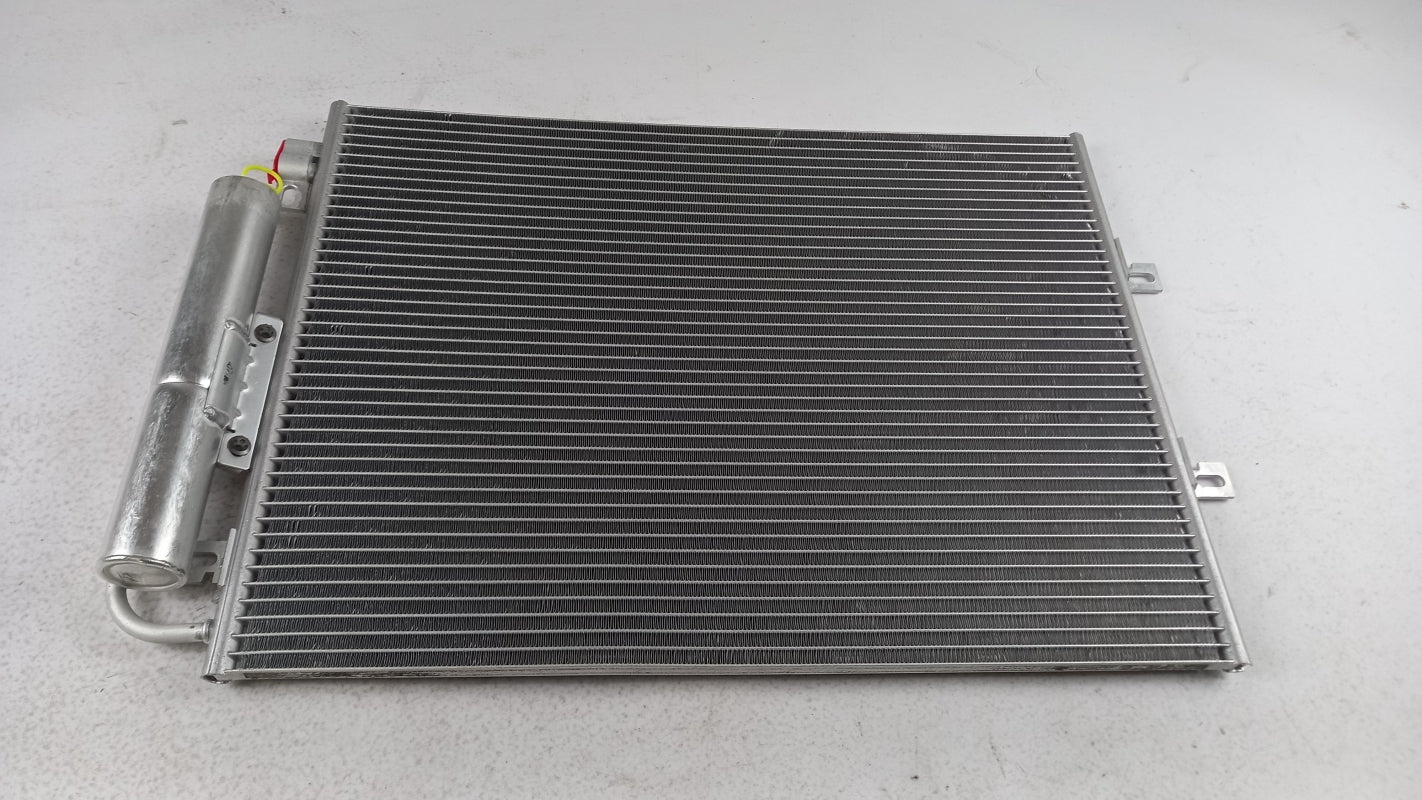 Original OE RENAULT Klimakondensator 921006980R