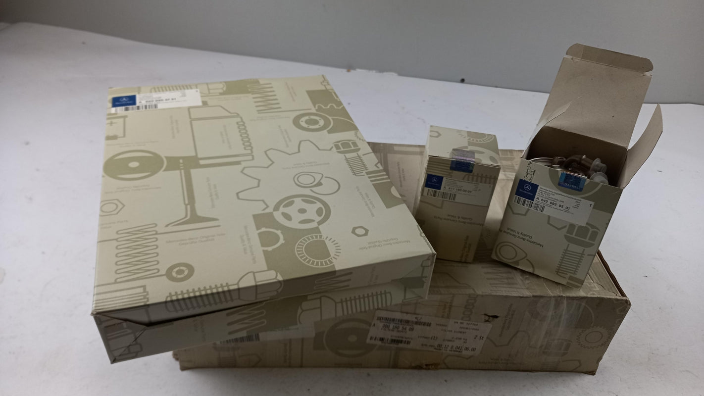 Original MERCEDES-BENZ W906 Filterset Luft Kraftstoff & Ölfilter A0001805409