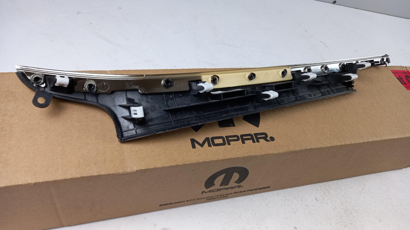 Original JEEP Grand Cherokee 2014-2019 Lünette-Instrumententafel K5QX28AAAAA