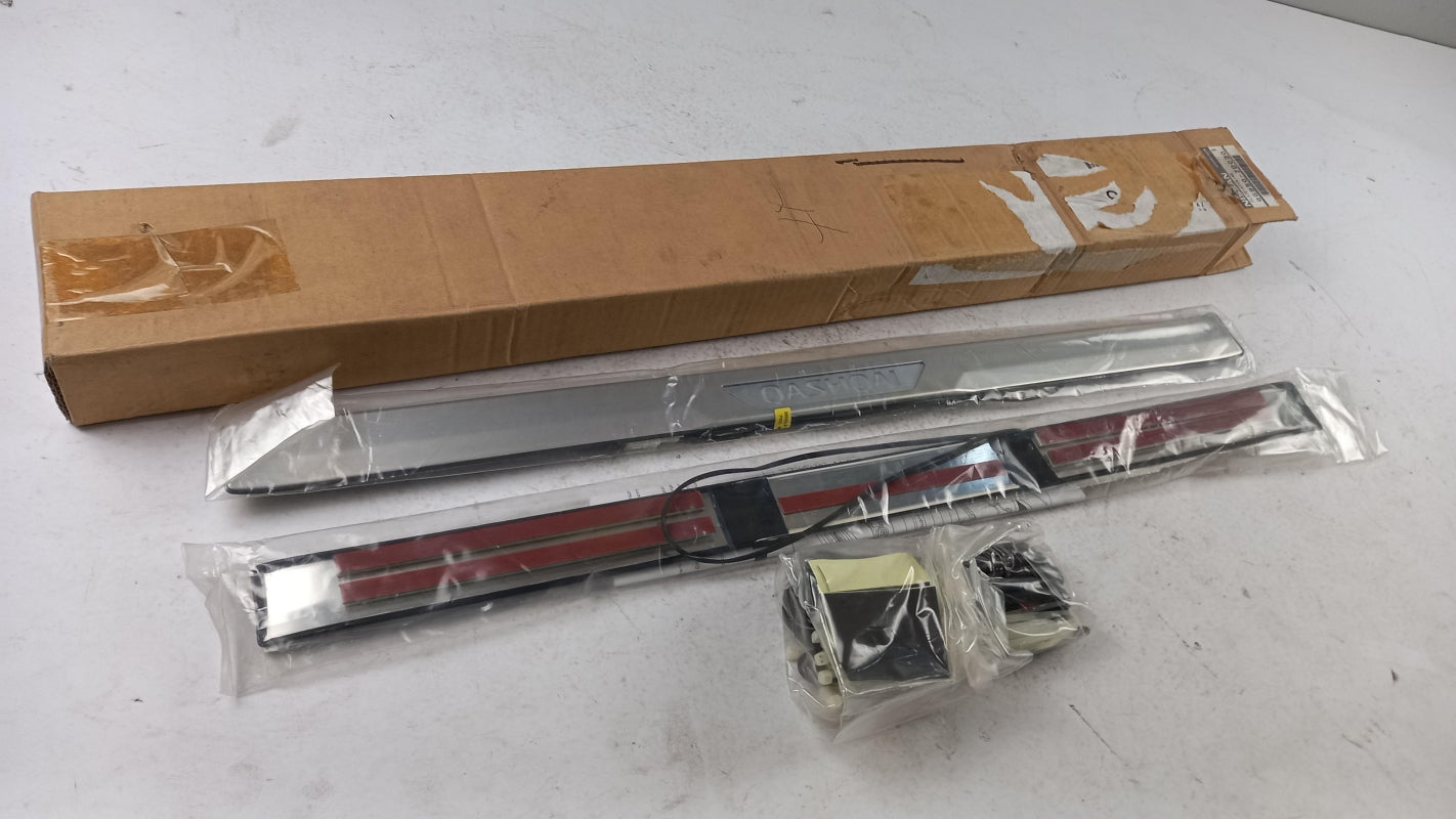 Original OE NISSAN Einstiegsleisten Satz G6950JD030