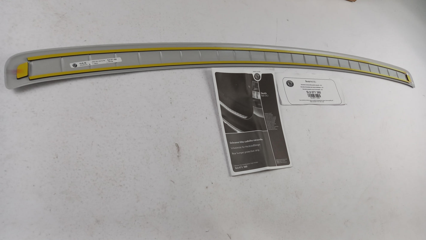 Original SKODA Yeti Schutzleiste für Stoßfänger Alu-Dekor hinten oben 5L0071360