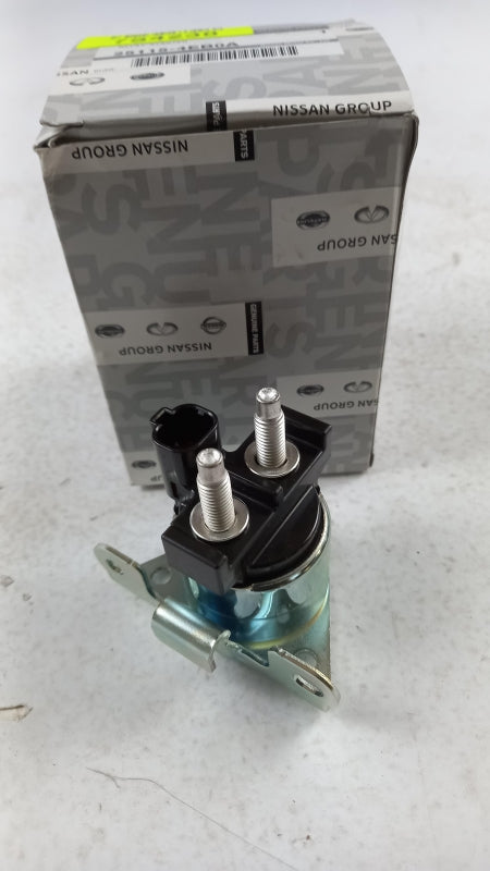 Original OE NISSAN Anlasser Relais 251154EB0A