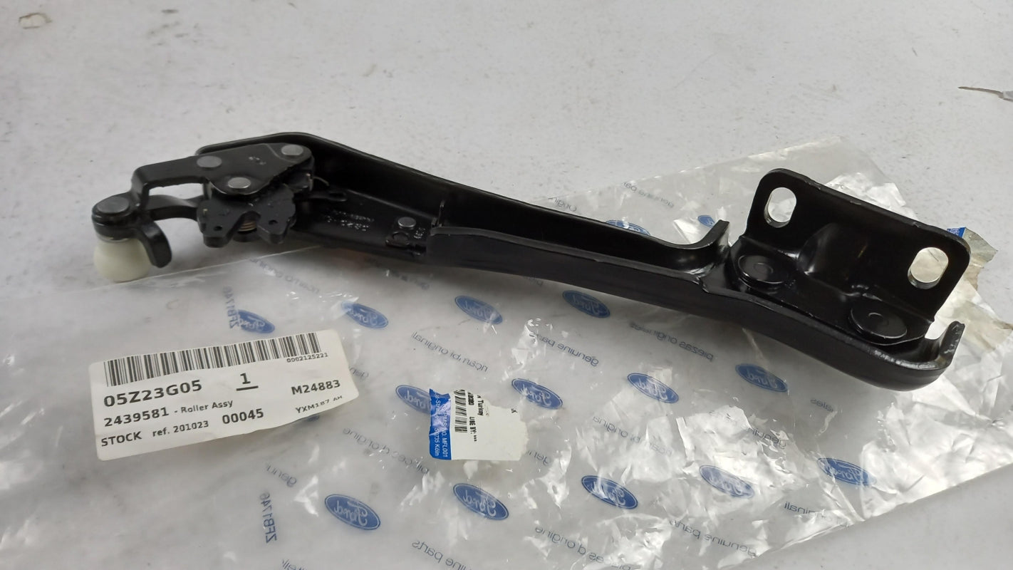 Original OE FORD sliding door roller guide 2439581 