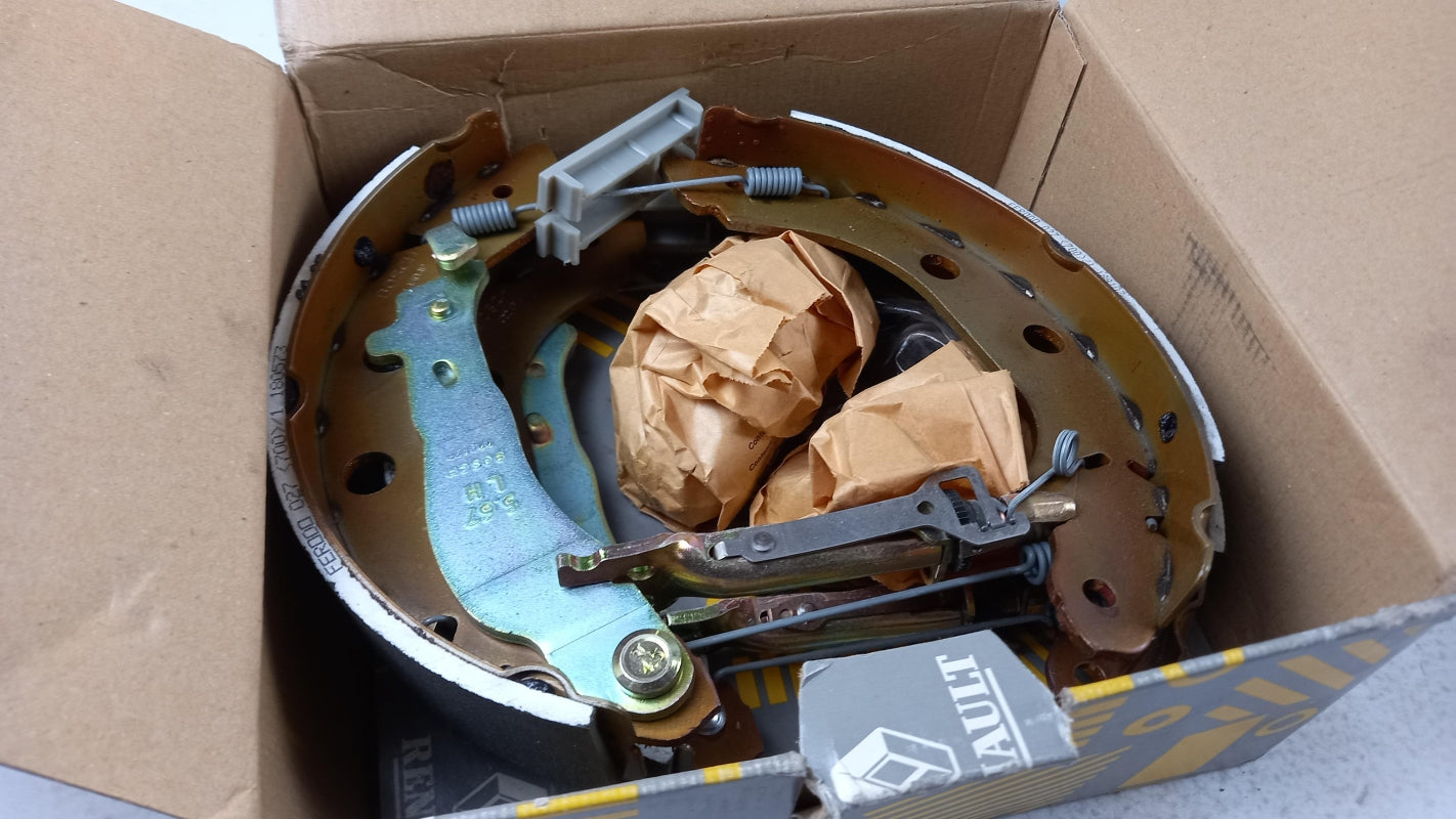 Original OE RENAULT Bremsbackensatz 7701208062