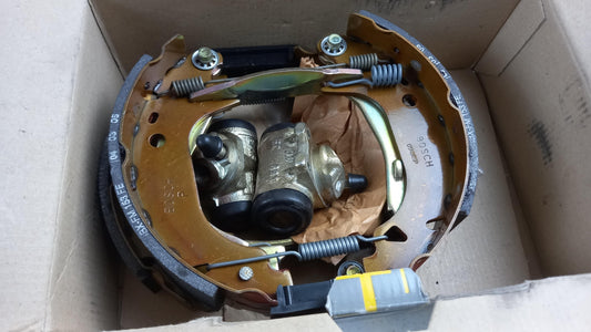 Original OE RENAULT Bremsbackensatz 7701204236