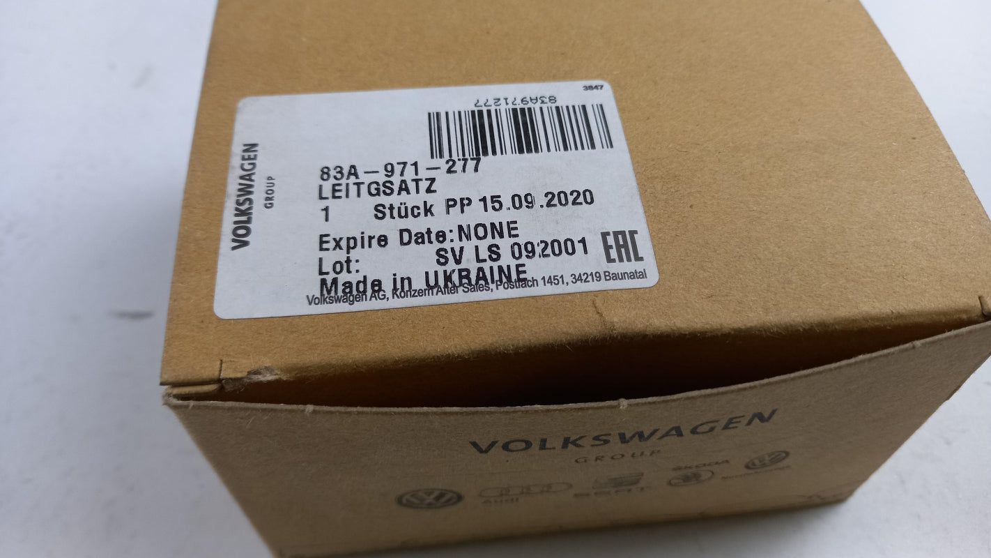 Original OE Volkswagen Kabelbaum 83A971277
