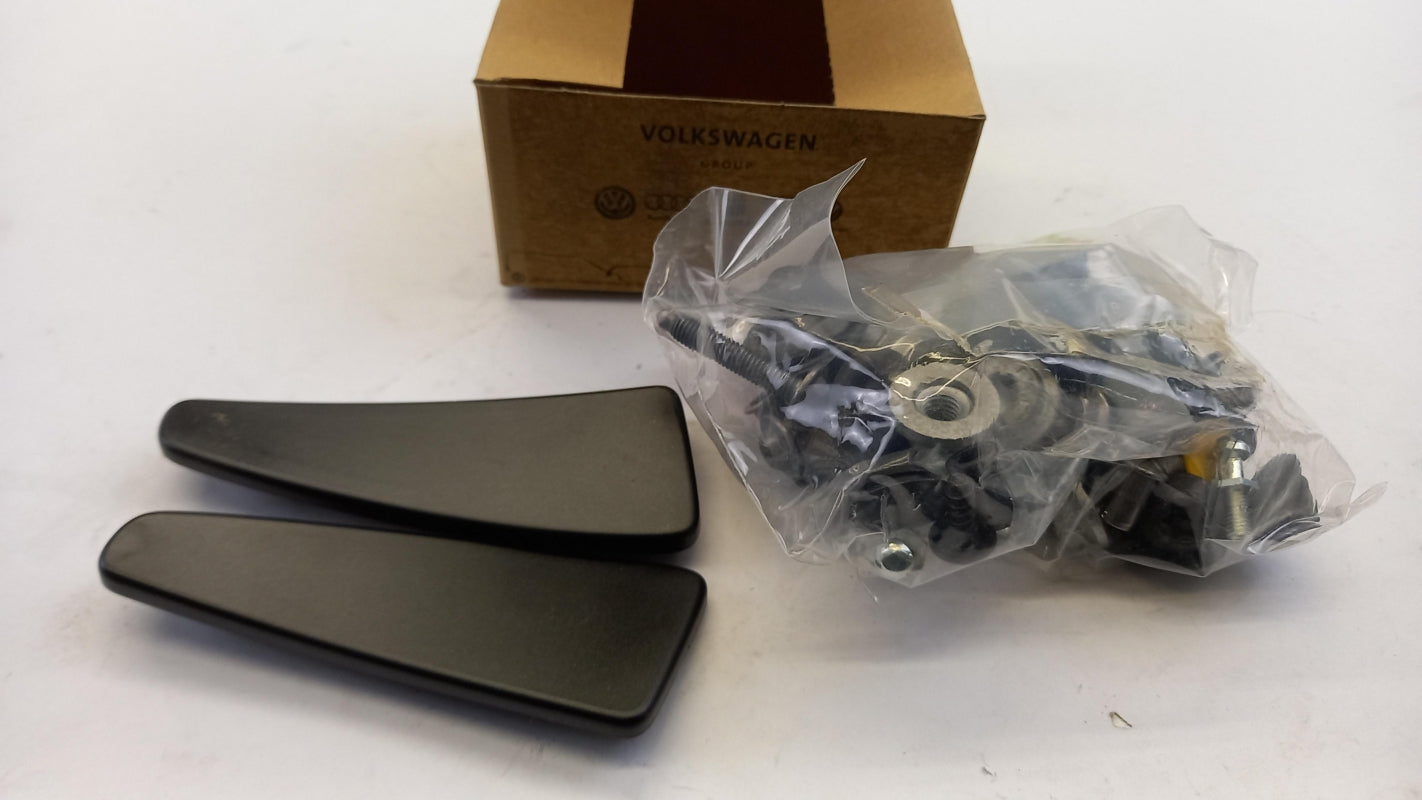 Original OE Volkswagen door fastening kit 8W0098619 