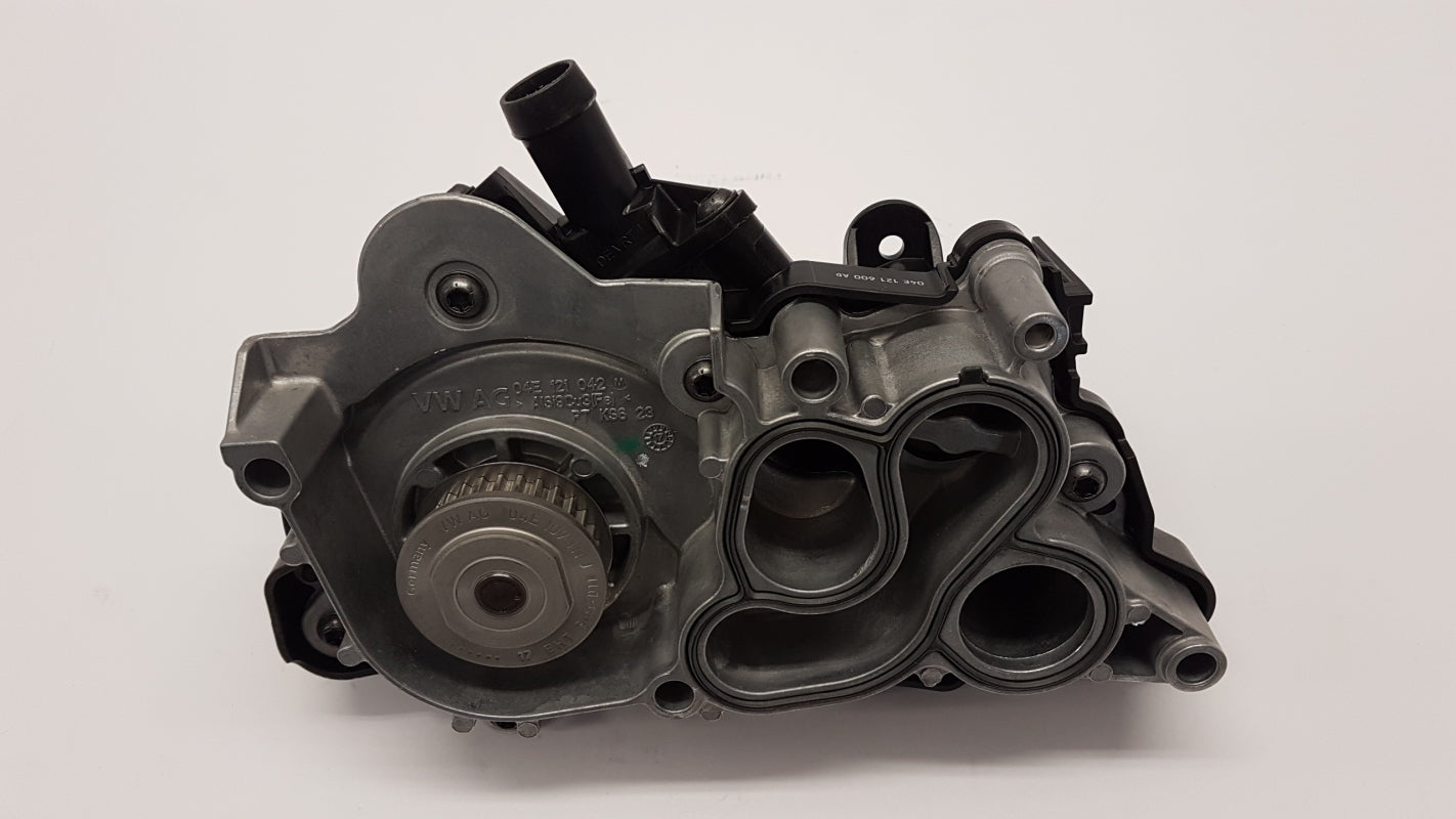 Original AUDI A1 A3 VW Golf 7 SKODA Octavia 2 1.2/1.4i Wasserpumpe 04E121600AD