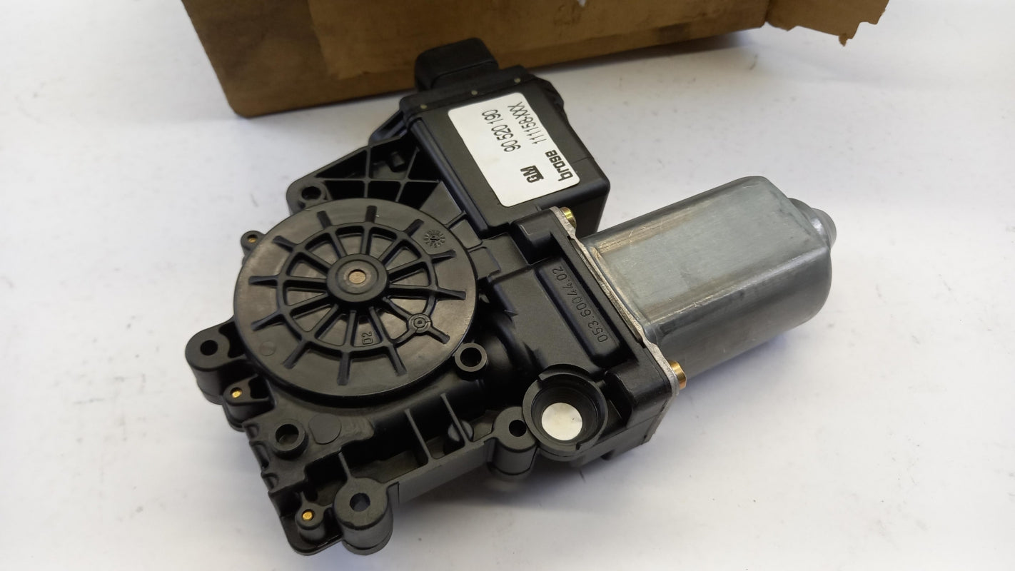 Original OPEL Corsa-B Fensterhebermotor vorne rechts 90520190