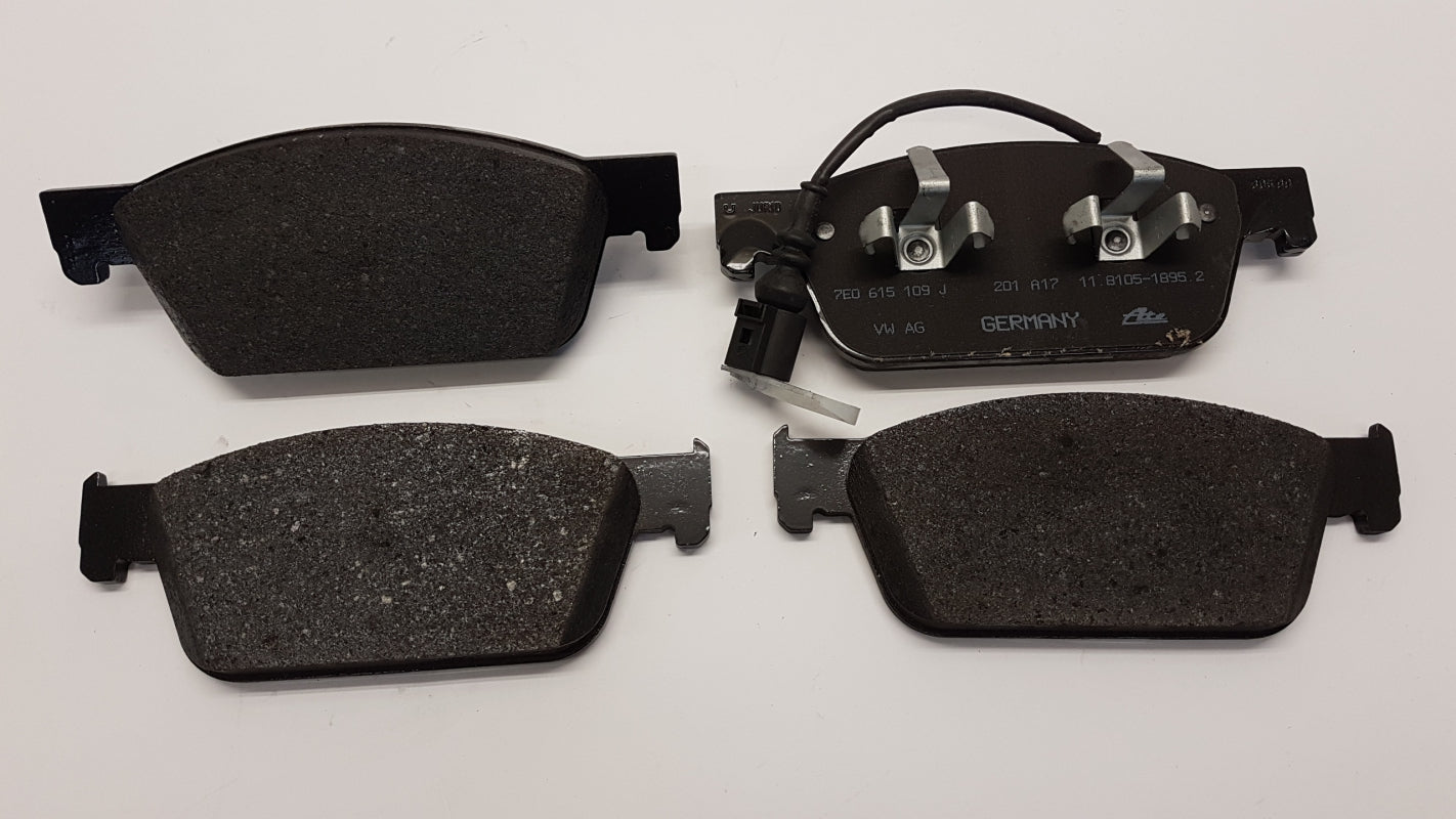 Original VW Transporter T5 T6 Bremsbeläge mit Warnkontakt vorne 7E0698151C