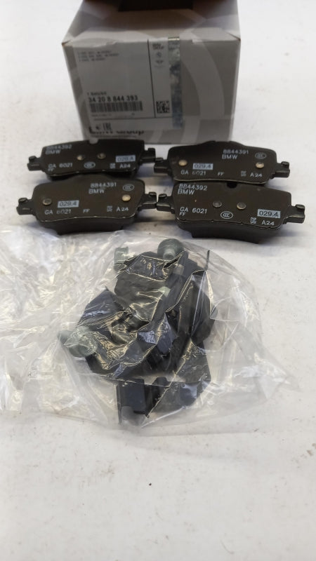 Original BMW 3er G20 G21 316-320d 320i 4er G22 G23 Bremsbeläge 34208844393