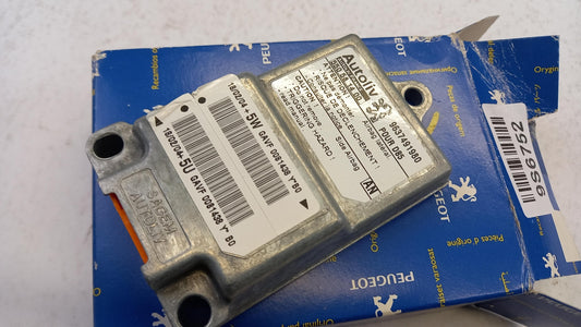 Original OE Peugeot Airbag Steuergerät 8216E0