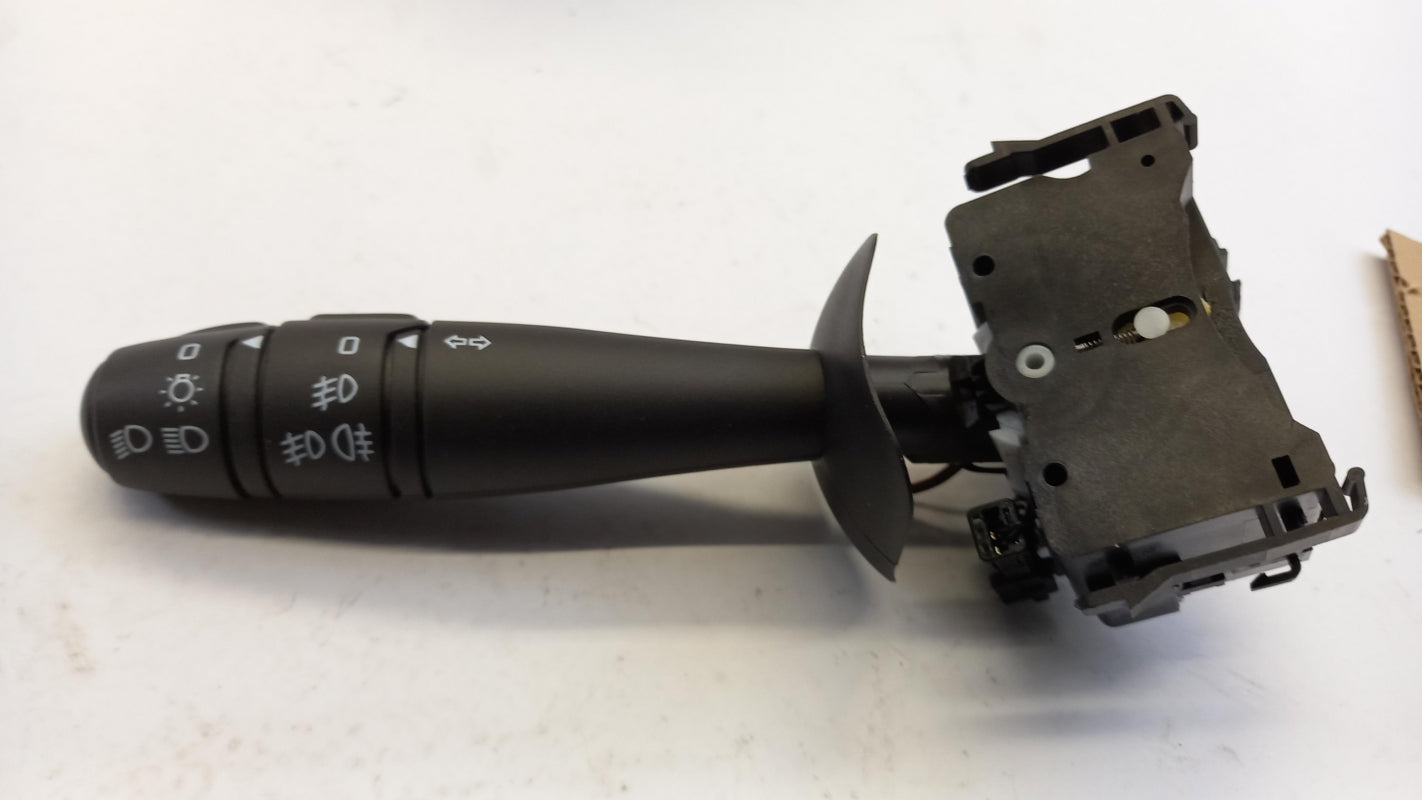 Original OE NISSAN Scheinwerfer Schalter 7701059356
