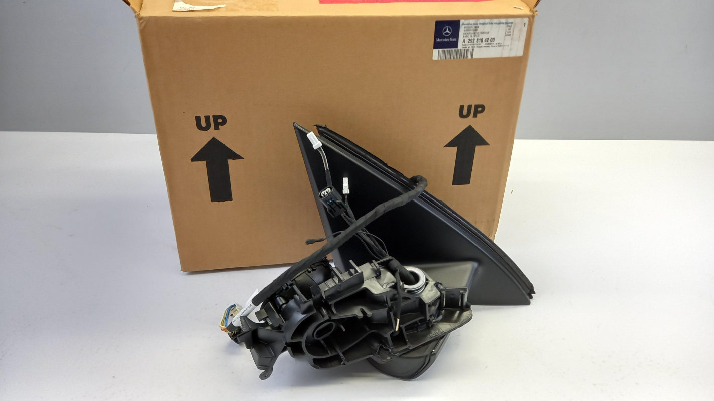 Original MERCEDES-BENZ GLE C292 Außenspiegel Halter Vorne Rechts A2928104200