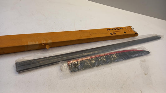 Original OE NISSAN Türzierleisten Satz F38701HD00