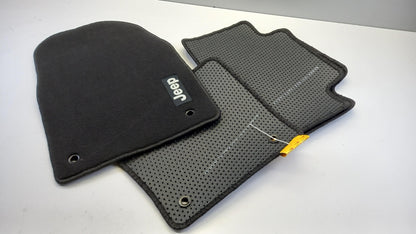 Original OE FIAT Fußmattensatz K82213685AB