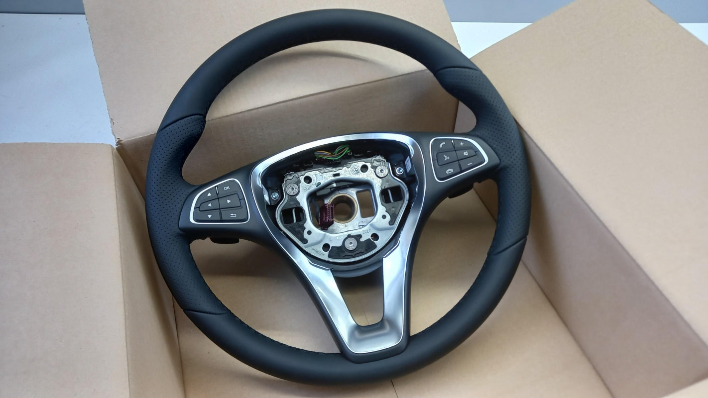 Original MERCEDES-BENZ GLA-Klasse X156 Lenkrad A00146091039E38