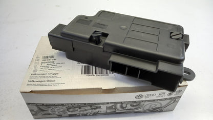 Original VW Eos 2006-2011 Sicherungskasten mit Überlastschutz hinten 1Q0937548
