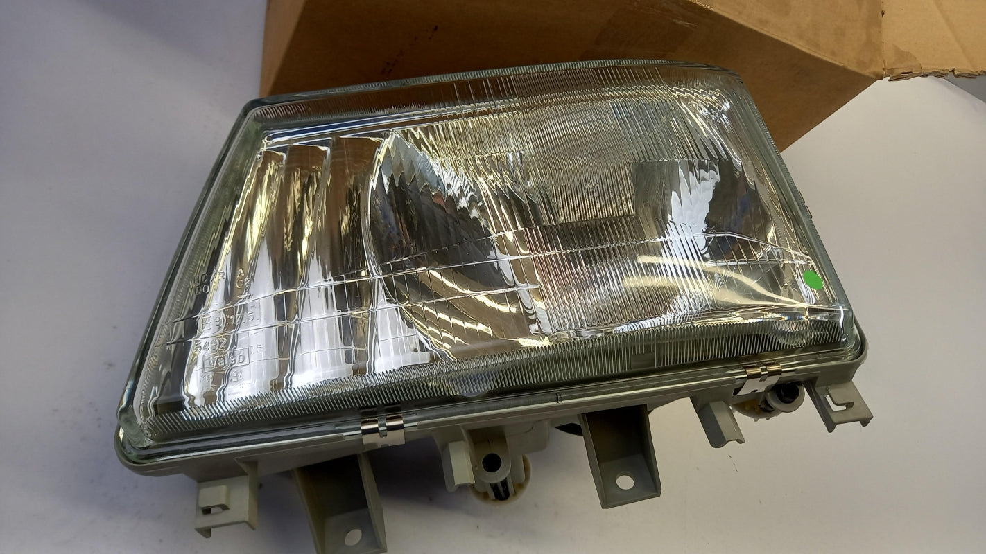 Original MITSUBISHI Fuso headlight left MK486505 