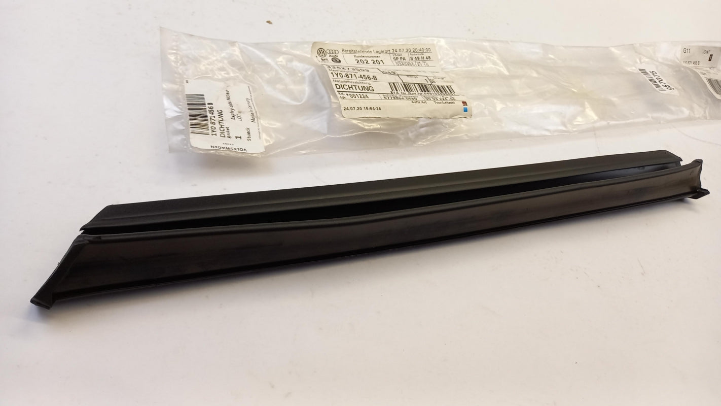 Original VW Beetle Cabrio (2003-2010) Faltdach Dichtung Hinten Rechts 1Y0871456B
