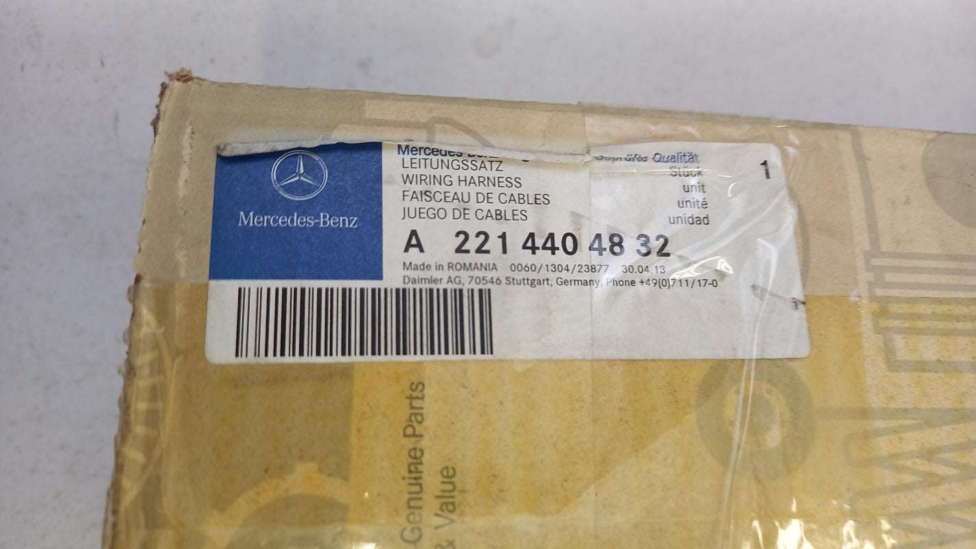 Original MERCEDES-BENZ S-klasse W221 Kabelbaum A2214404832