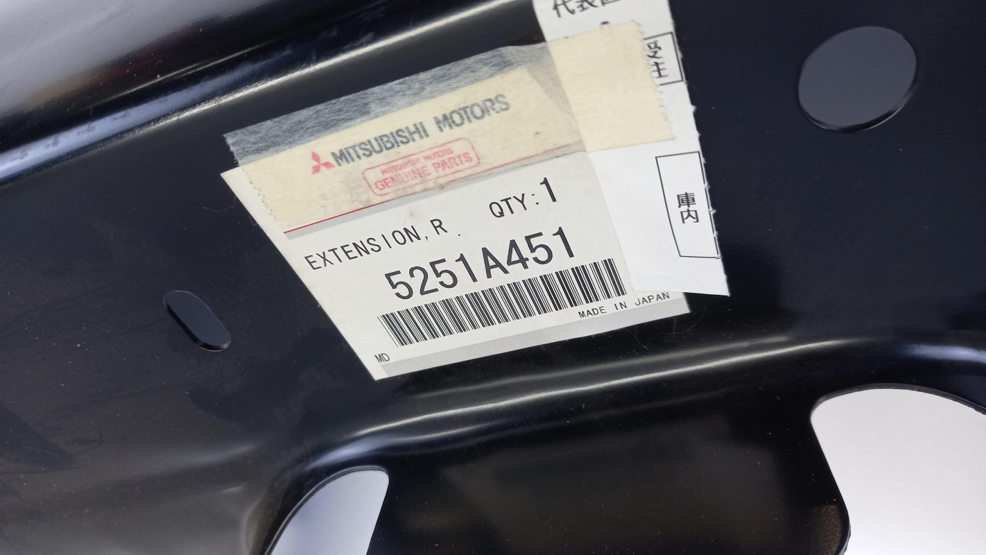 Original MITSUBISHI Outlander III Bodenverlängerung Heckblech 5251A451