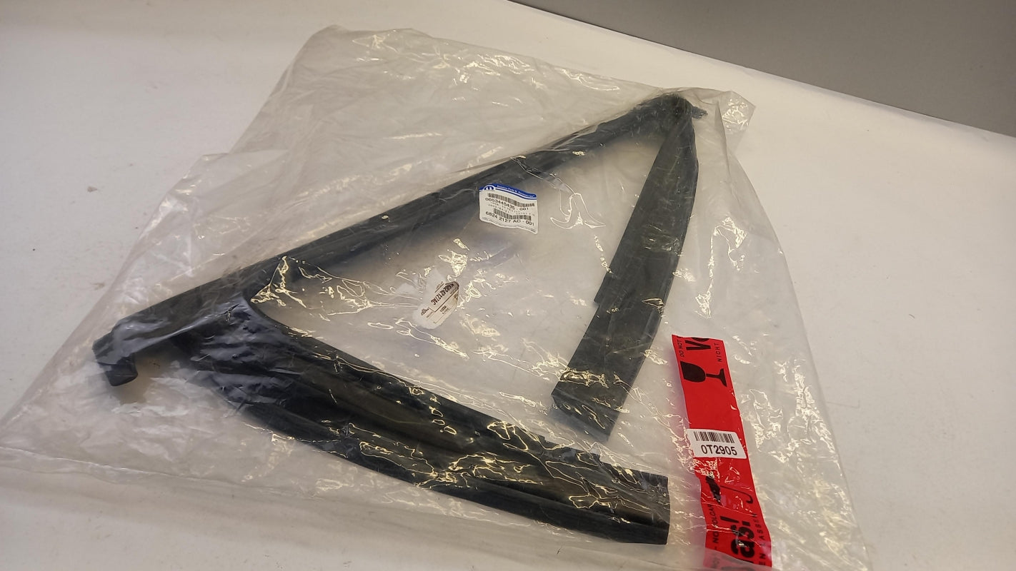 Original JEEP Compass 2017- Fensterführung oben hinten links K68242127AC