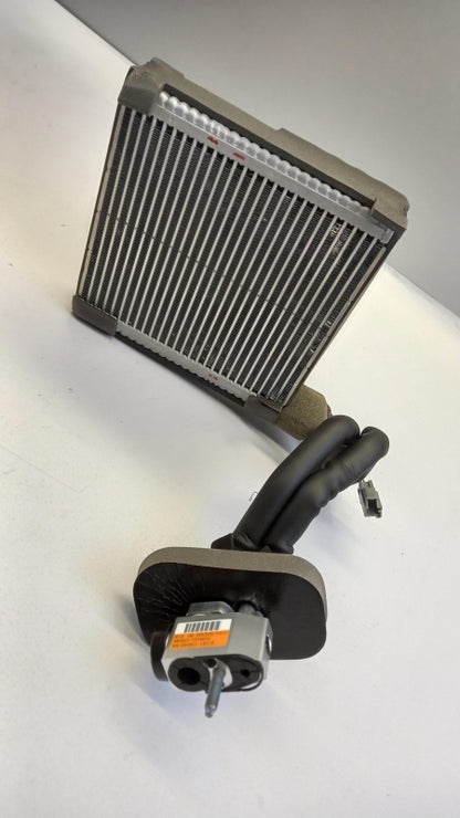 Original FORD Ka+ MK3 Klimaanlagen-Verdampferkern RHD 2043257