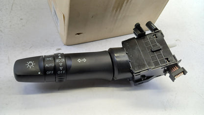 Original OE MITSUBISHI Scheinwerfer Schalter 8614A256