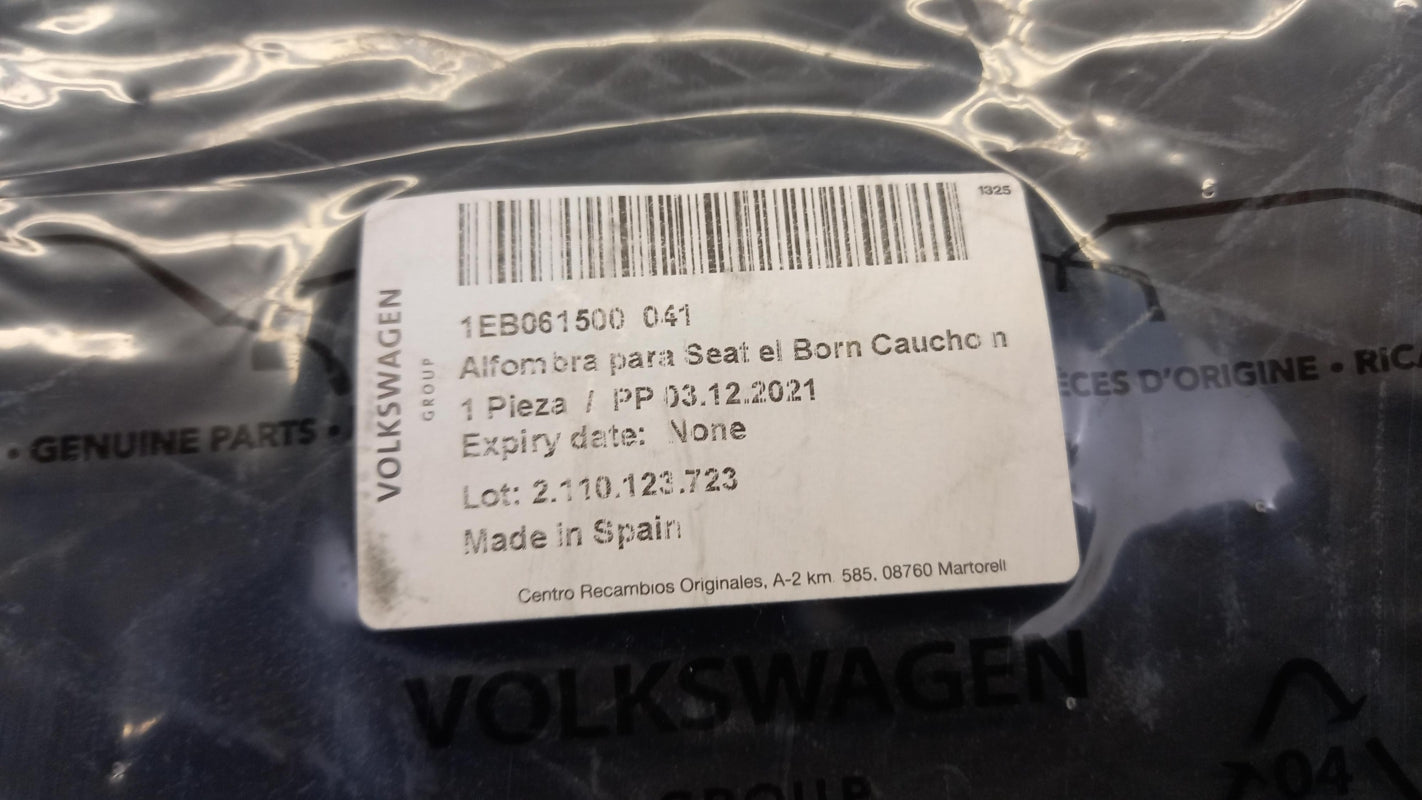 Original OE Volkswagen Fußmattensatz 1EB061500041