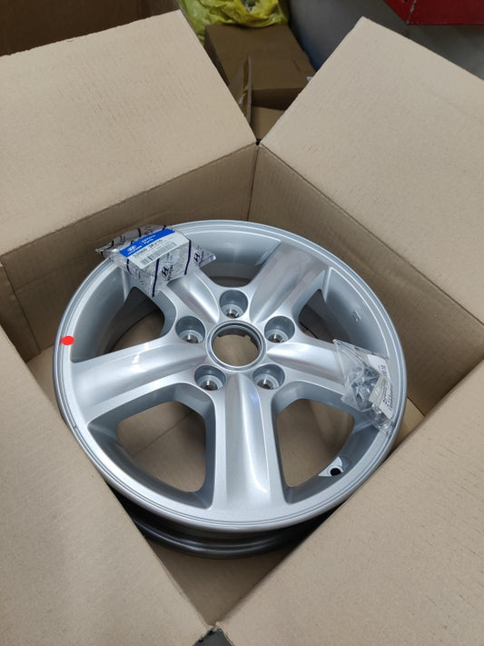 Original HYUNDAI I30 (2007-2012) Felge 15x5,5J 084002L150