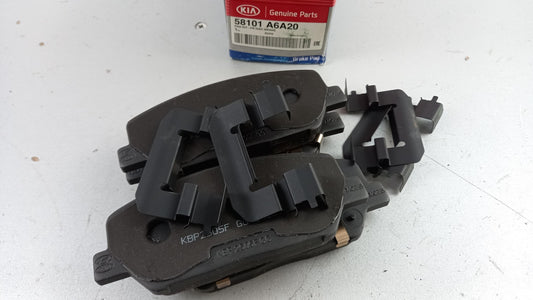 Original HYUNDAI i30 (12-15) KIA Ceed (12-15) Bremsbeläge Satz Vorne 58101A6A20