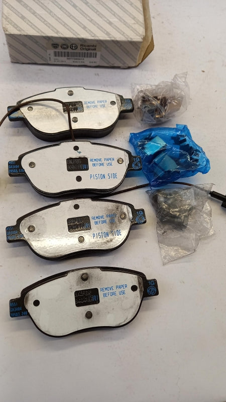 Original FIAT Nuova Bravo Stilo 1.6 D 1.9 D Lancia brake pads 77365810 