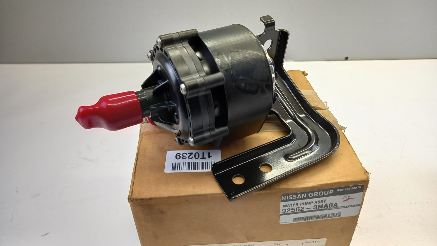 Genuine NISSAN Leaf (2010-2013) water pump 925523NA0A 