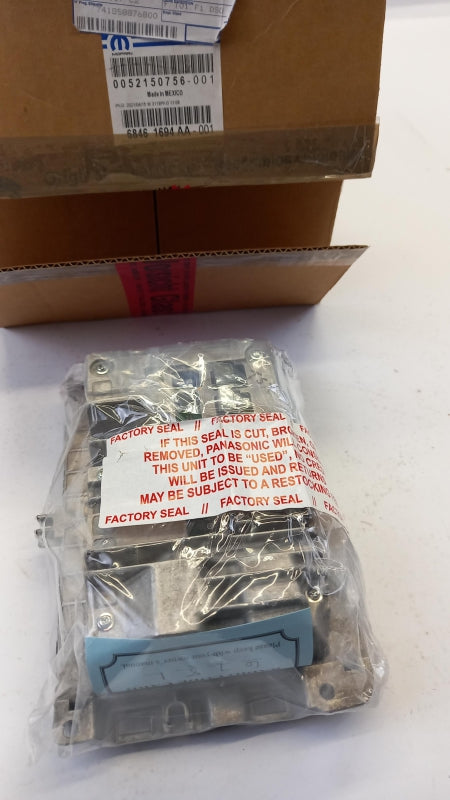 Original JEEP Renegade (2020-2022) Radio Multimedia K68461694AA 