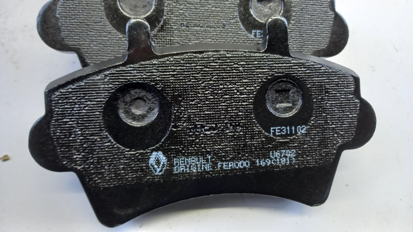 Original NISSAN Interstar (2021-2024) Bremsbeläge Satz Vorne 4106000QAD