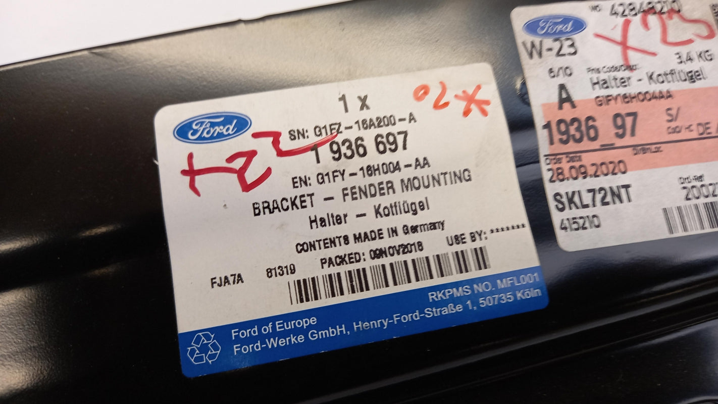 Original FORD Kuga II Focus III Frontplattenhalterung 1936697