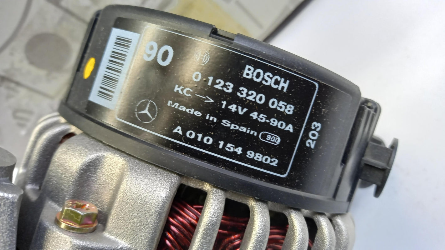 Original MERCEDES-BENZ E-Klasse W210 S210 Lichtmaschine A010154980280