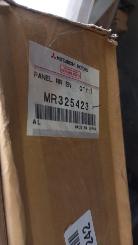 Original OE MITSUBISHI Heckblech Verstärkung MR325423