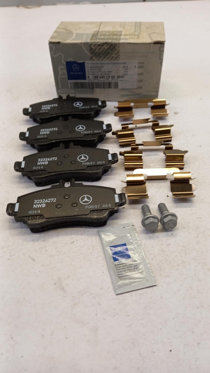 Original MERCEDES-BENZ W168 Bremsbeläge Bremsklötze vorne A168420132041