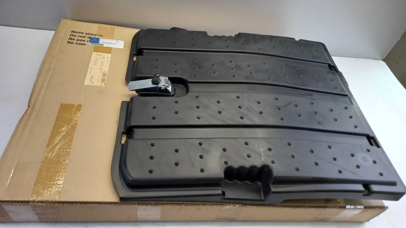Original OE MERCEDES-BENZ Batteriefachabdeckung A9304200065