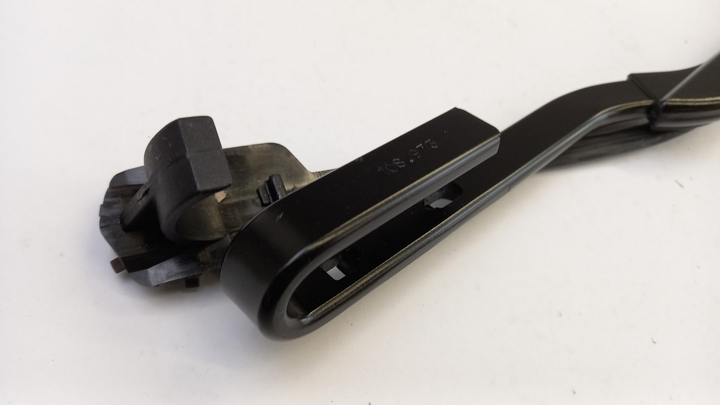 Original MERCEDES-BENZ O404 O345 Wischerarm links A0018202244