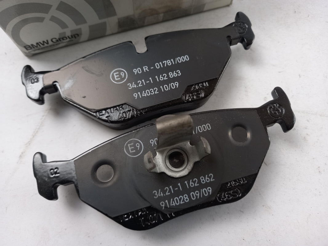 Original BMW 5' E39 Bremsbeläge Bremsklötze Hinten 34216761281