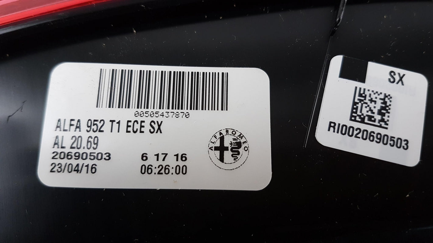 Original ALFA ROMEO Giulia 6S '16- Heckleuchte Rücklicht aussen links 50543787